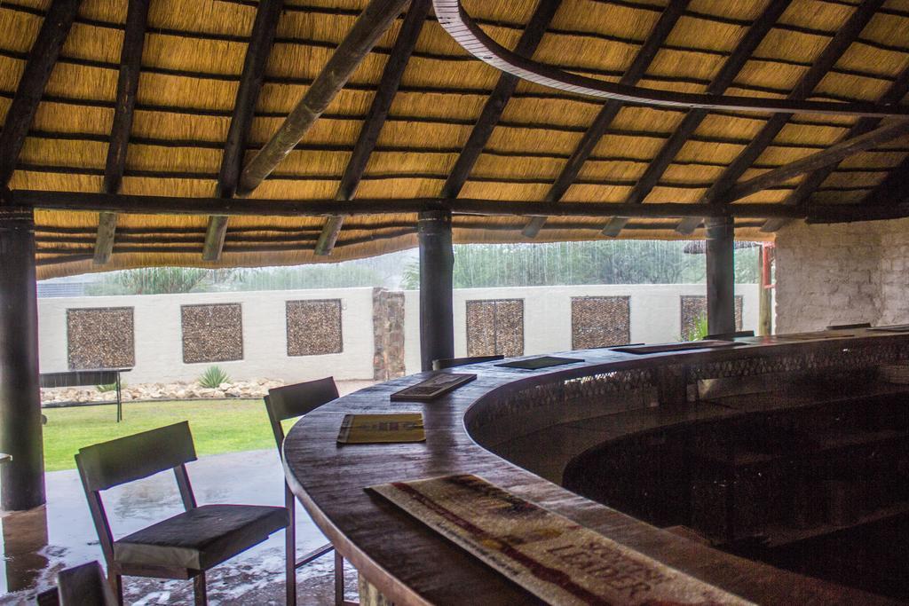 Etotongwe Lodge Оучо Экстерьер фото