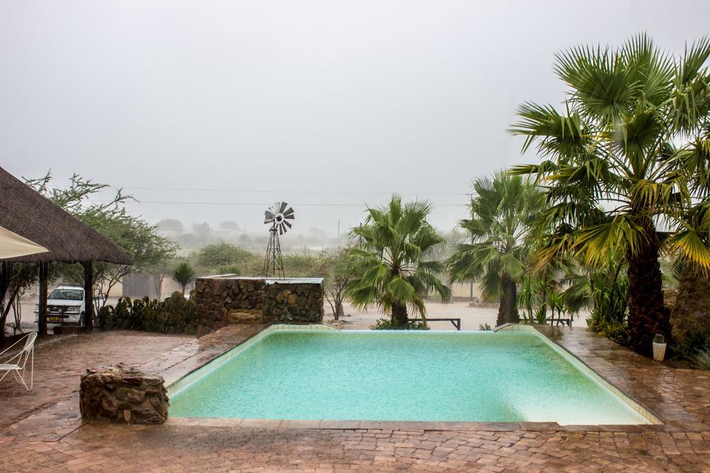 Etotongwe Lodge Оучо Экстерьер фото