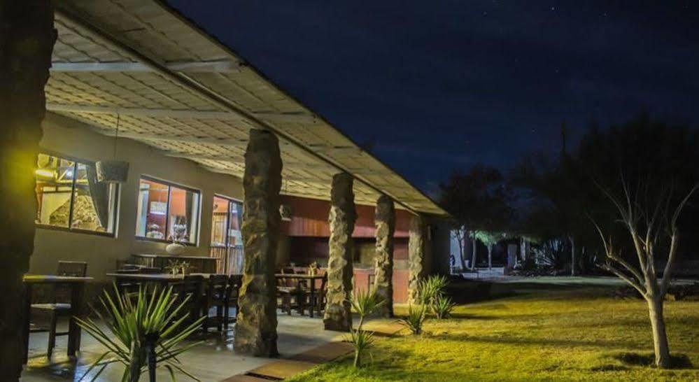 Etotongwe Lodge Оучо Экстерьер фото